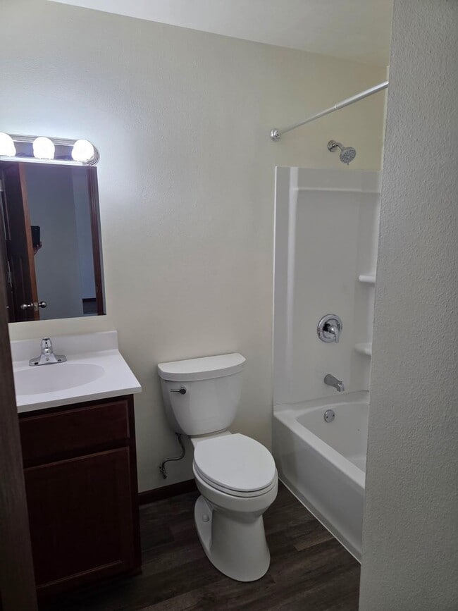 Building Photo - 240 Main St