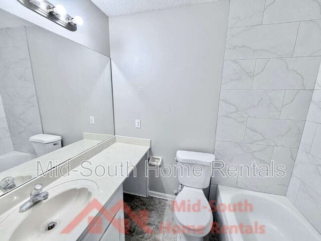 Building Photo - 5528 Ginners Dr