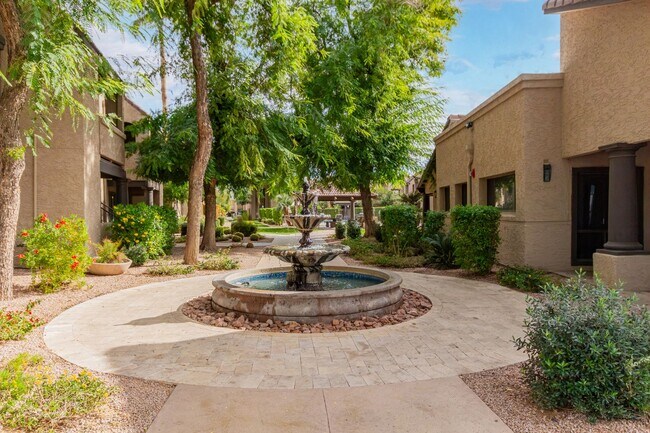 Building Photo - Bella Vita Condo-two bed, two bath in Scottsdale