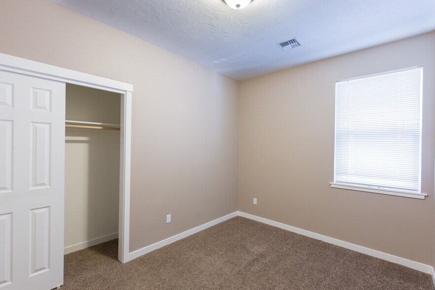 Building Photo - 223 NW 12th St