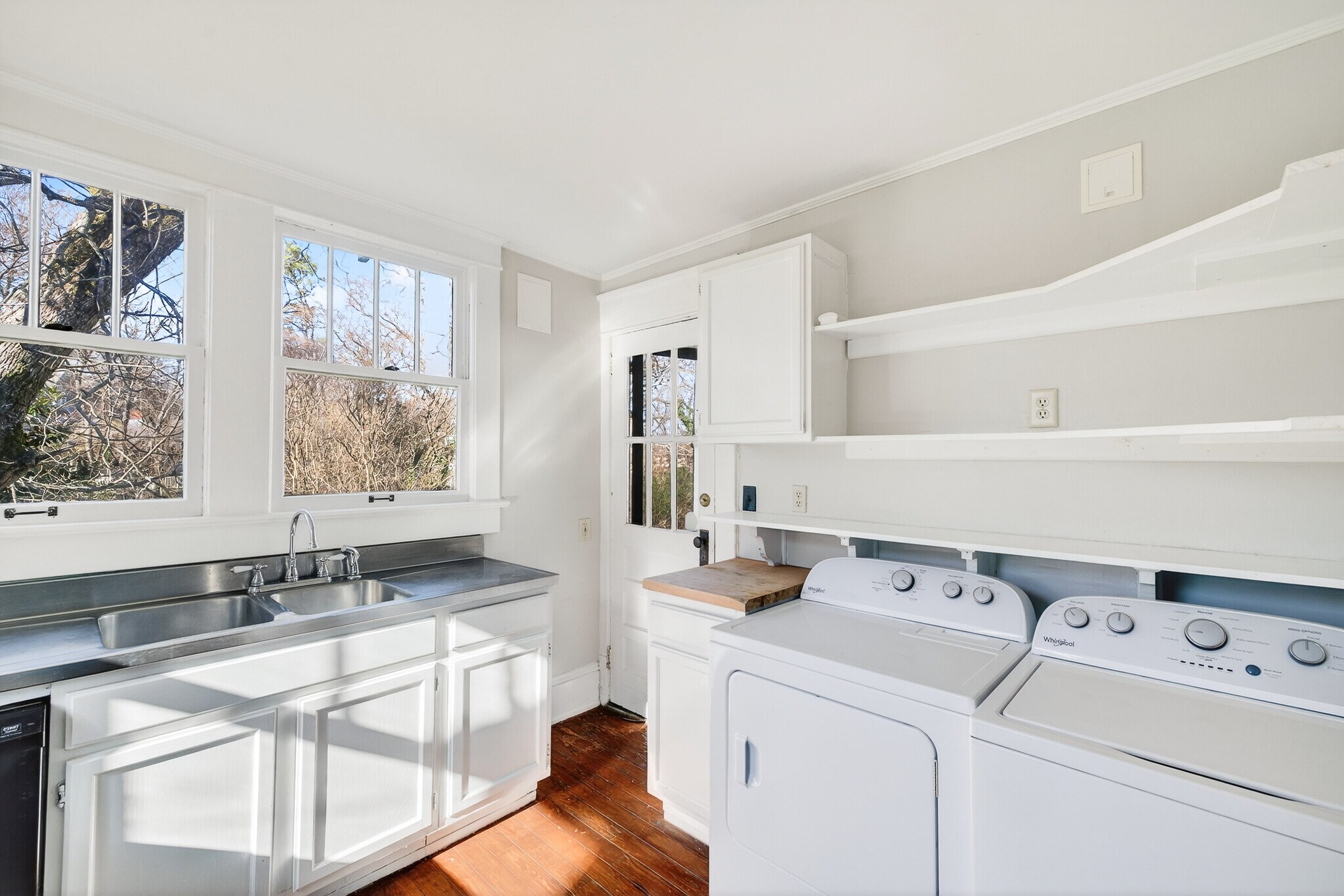 Building Photo - 300 Oxford Pl NE