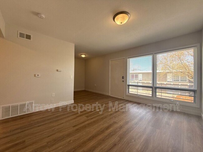 Building Photo - 1414 Oakland Rd NE