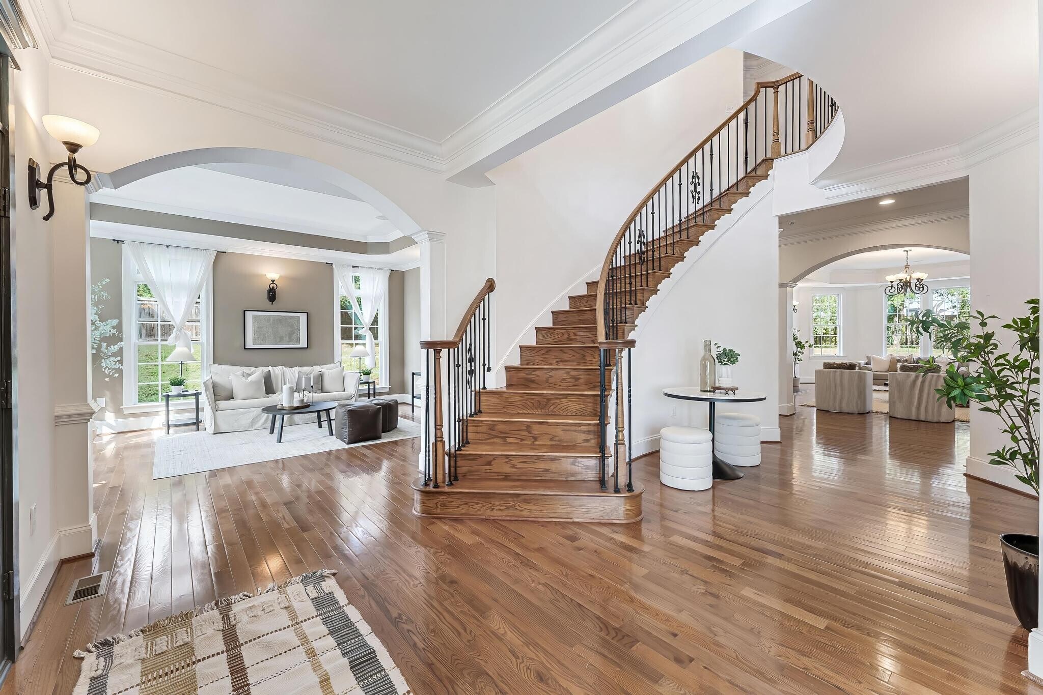 Building Photo - 829 Golden Arrow St