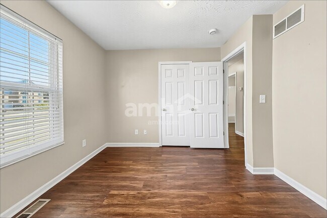 Building Photo - 2223 Fedders Ct