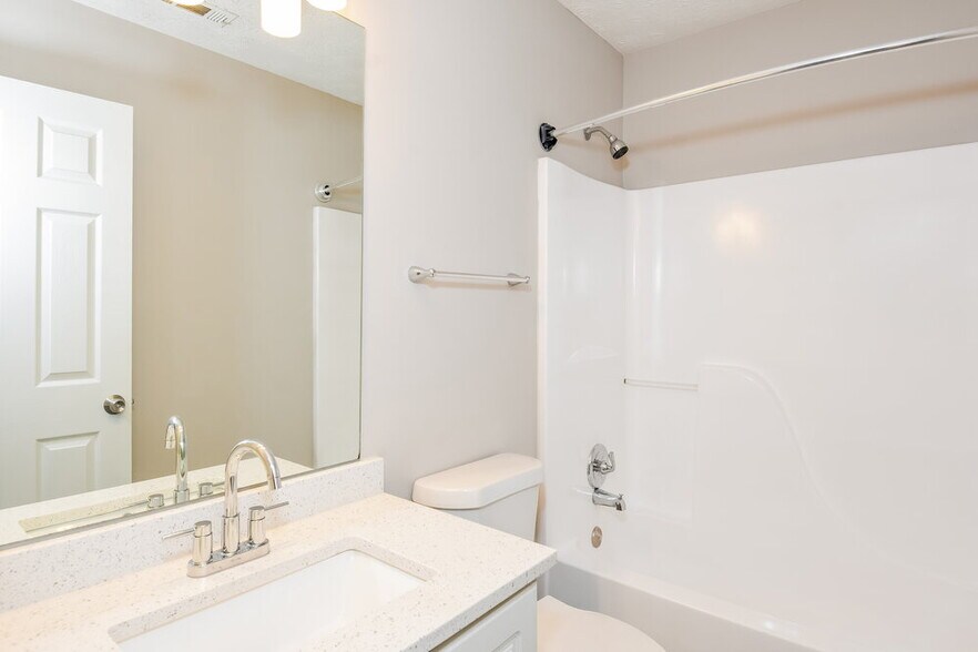 Building Photo - 990 Lendl Ln