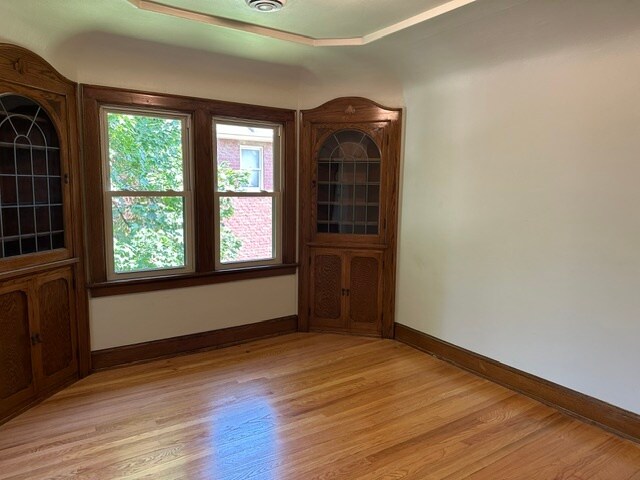 Dining Room - 6615 W Bluemound Rd