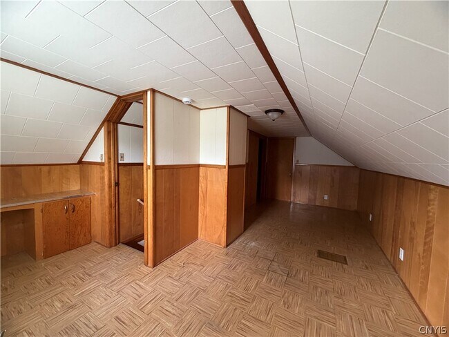 Building Photo - 50 New Hartford St