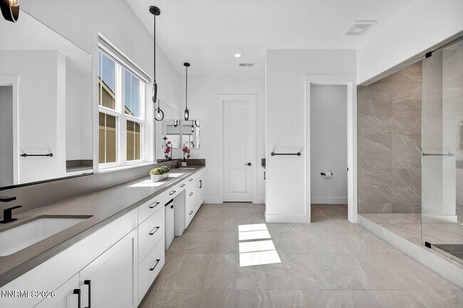 Building Photo - 5445 Side Saddle Trail