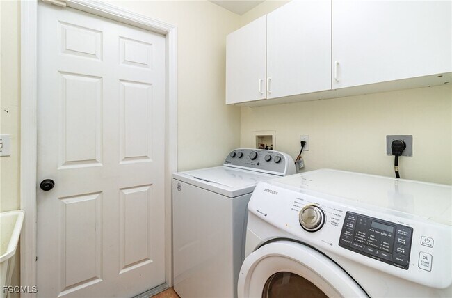 Building Photo - 1933 SW 38th St