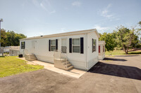 Building Photo - 23 Coachlight Trailer Park