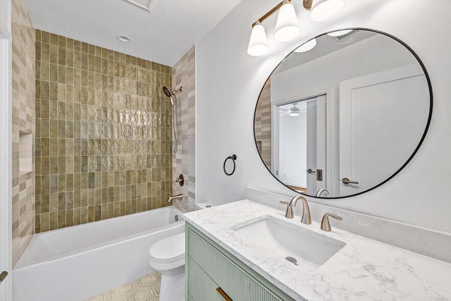 Building Photo - 618 N Vista St