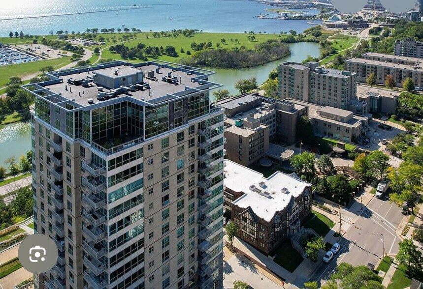 Building Photo - 1522 N Prospect Ave