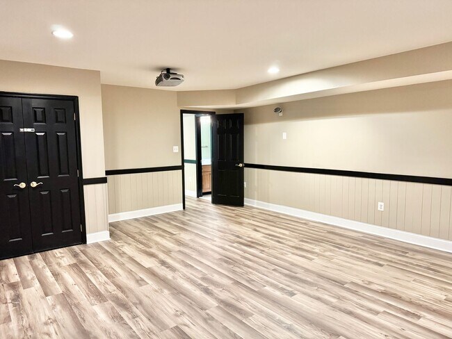 Building Photo - GORGEOUS FORMER MODEL HOME - MINUTES TO QUANTICO