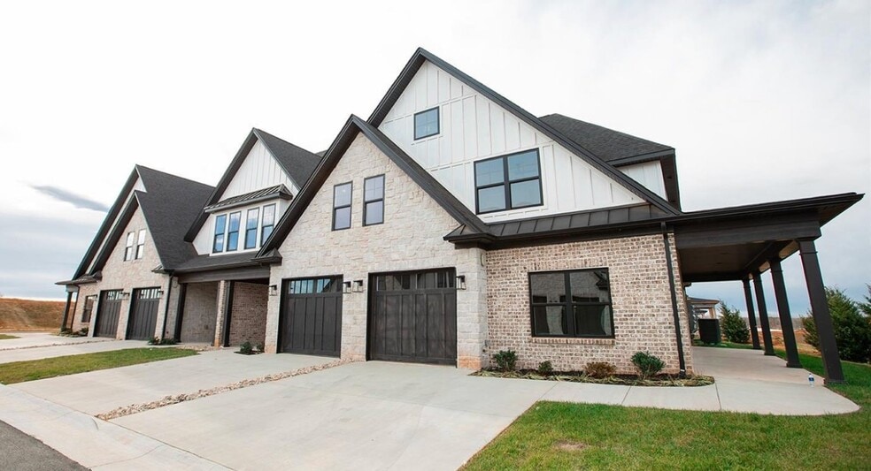 Building Photo - 1020 Easton Ct