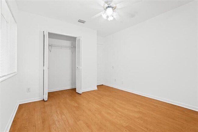 Building Photo - 16900 SW 59th Ct