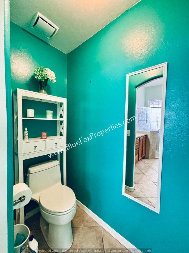 Building Photo - 732 W Burntwater Dr