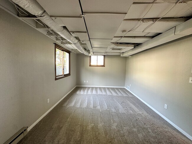 Building Photo - 702 26th St N