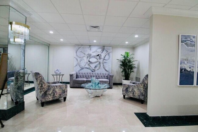 Building Photo - 3900 Galt Ocean Dr