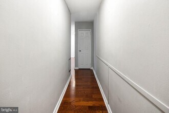 Building Photo - 2101 Chestnut St