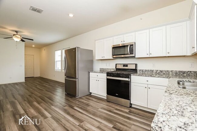 Building Photo - 5124 Firefly Hls