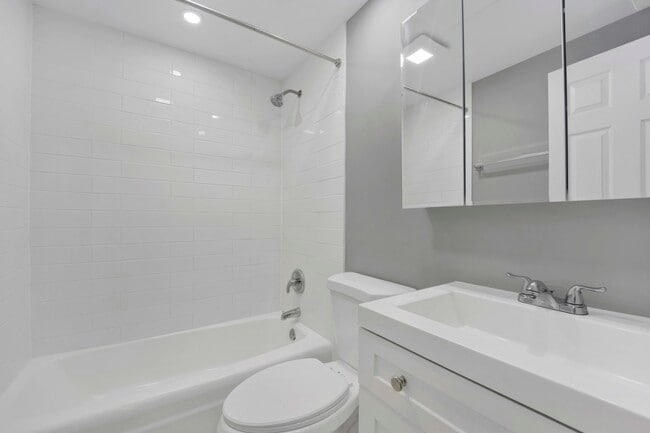 Building Photo - 3161 N Cambridge Ave