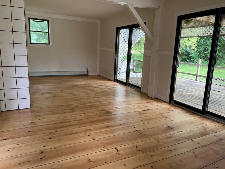 Building Photo - 121 E Hook Cross Rd