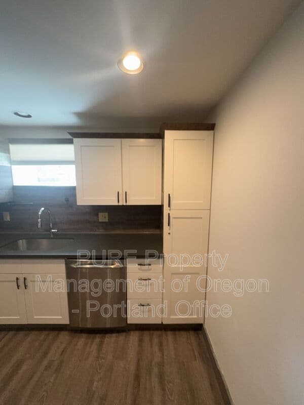 Building Photo - 2324 N Watts St