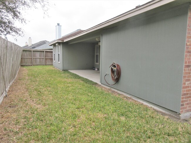 Building Photo - 5930 Cornell Dr