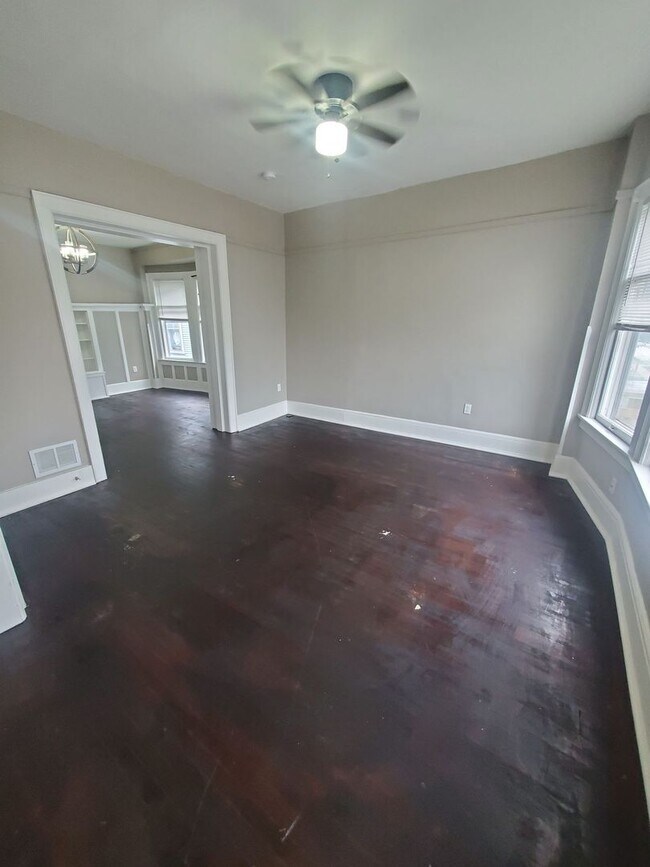 Building Photo - 2516-2518 N 12th St. (Duplex)