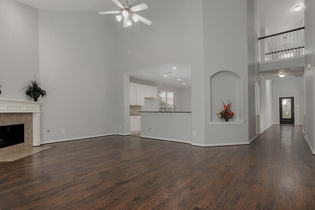 Building Photo - 131 S Spinning Wheel Cir