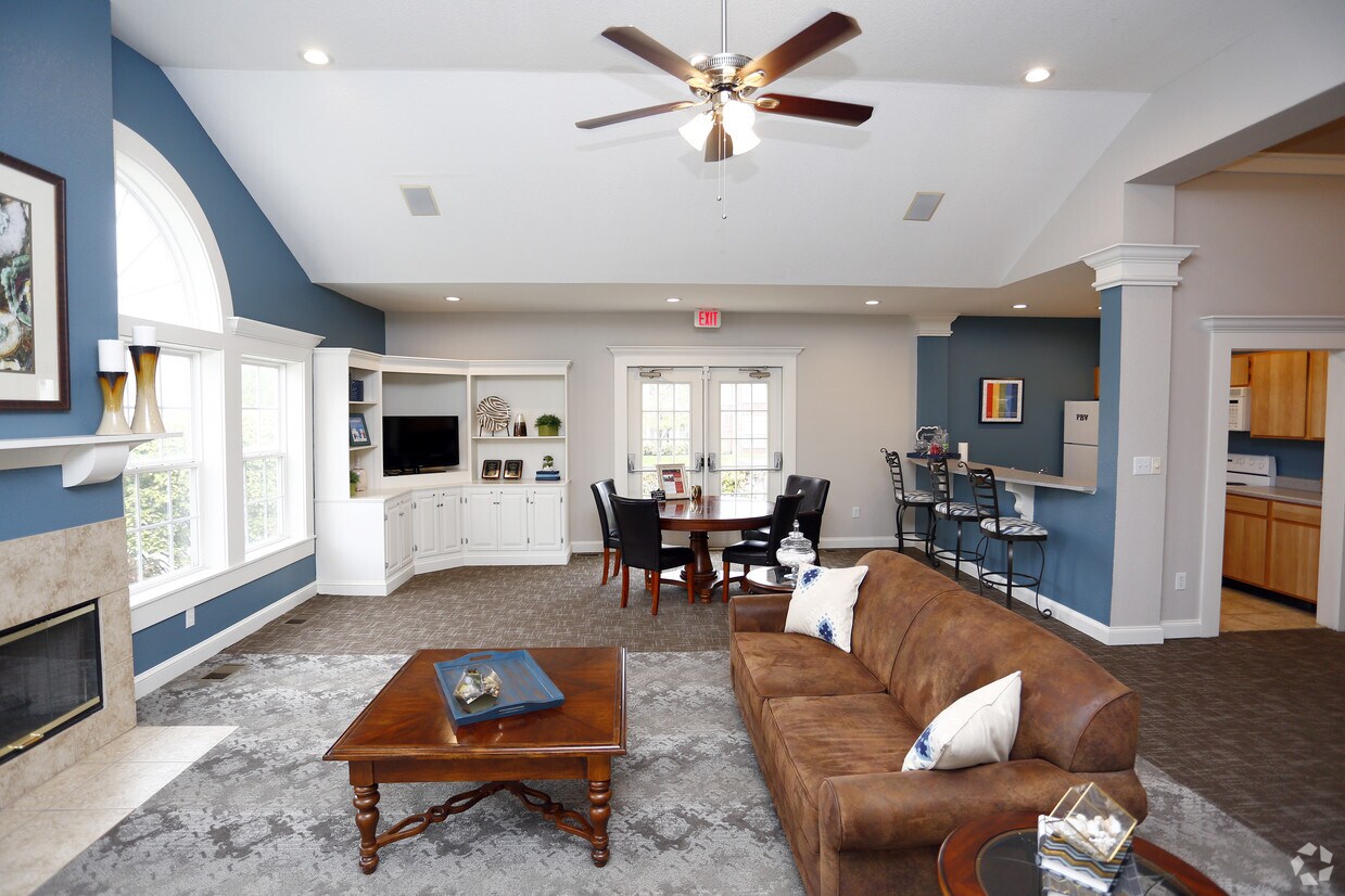 Pebble Brook Village Apartments Noblesville