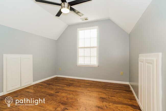 Building Photo - 510 N Poplar Street, Gardner, KS, 66030