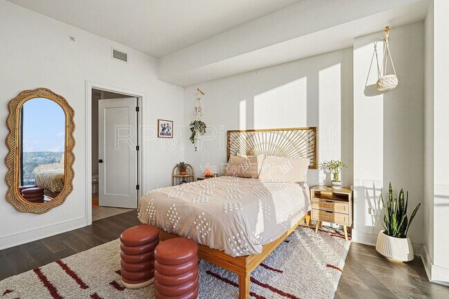 Building Photo - 788 West Marietta St NW