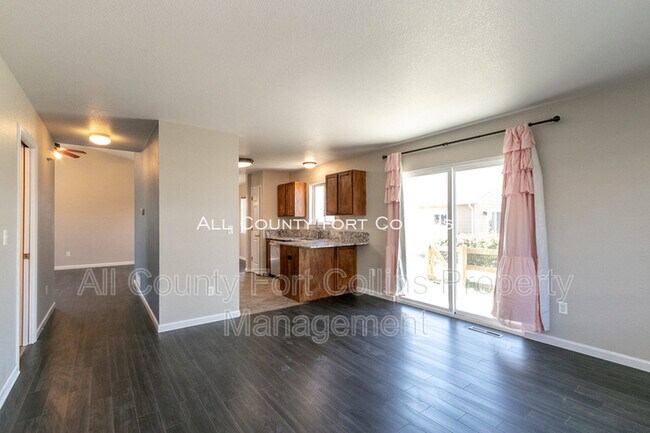 Building Photo - 827 Glenwall Dr