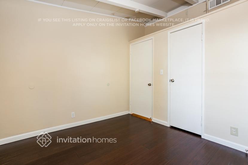 Building Photo - 1467 Michigan St