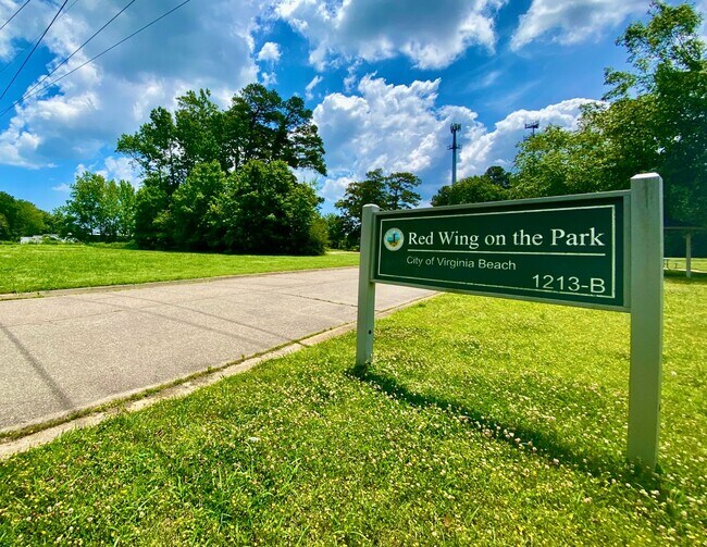 Building Photo - Completely Updated & Ready NOW!! 1-Car Attached Garage, Pet Friendly, Fenced Yard! Community Park