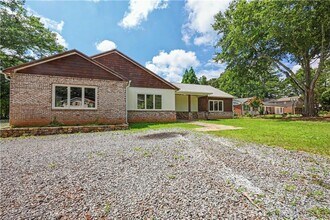 Building Photo - 2909 Jones Mill Rd