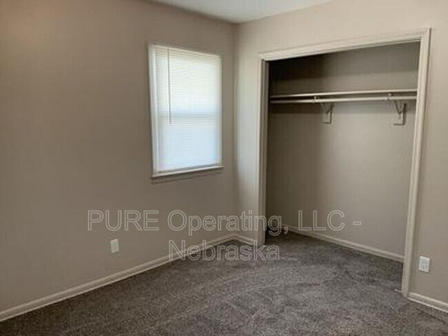 Building Photo - 3107 S 44th St