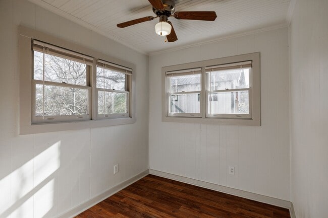 Building Photo - Charming Historic Cottage Just Blocks from Downtown Athens and UGA