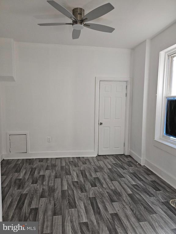 Building Photo - 522 W Westmoreland St