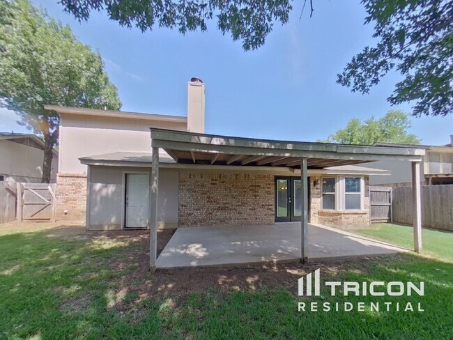 Building Photo - 8033 Berrybrook Dr