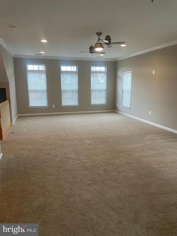 Building Photo - 1811b Wheyfield Dr