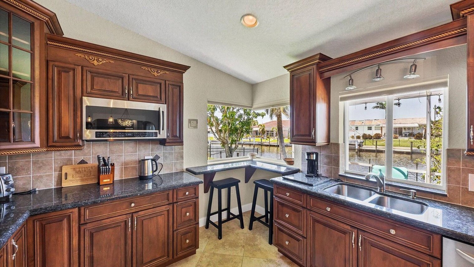 Building Photo - 945 Santa Brigida Ct
