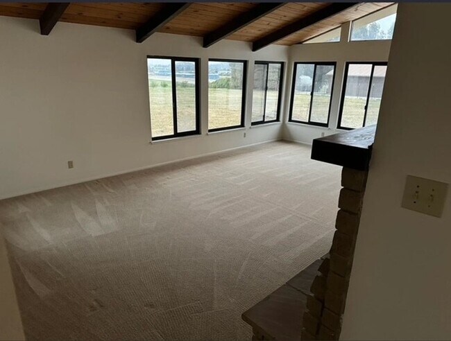 Building Photo - Charming 4br/2.5ba home on acreage in Desirable Rolling Hills SLO