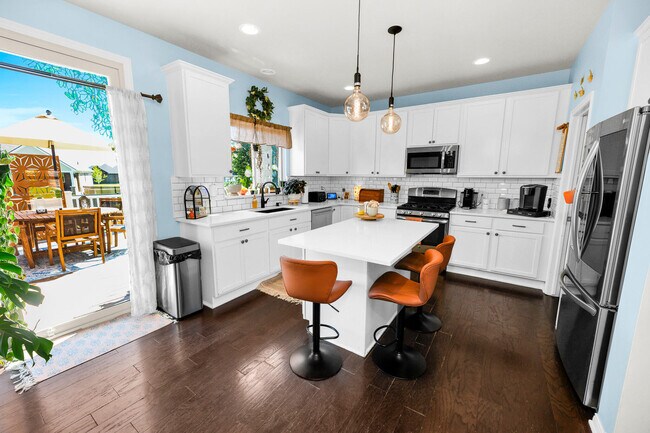Building Photo - 26574 Bronx Dr