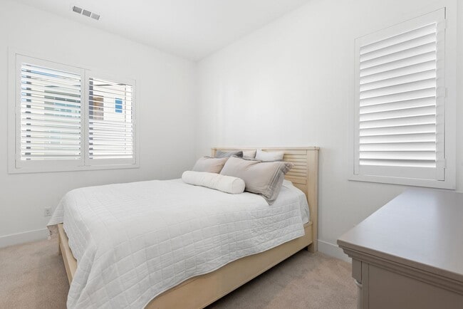 Building Photo - 408 Treble: Modern 4BR + Loft in Great Park, Irvine