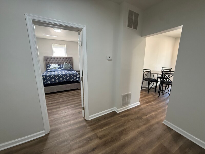 Building Photo - 1 Maple Ave