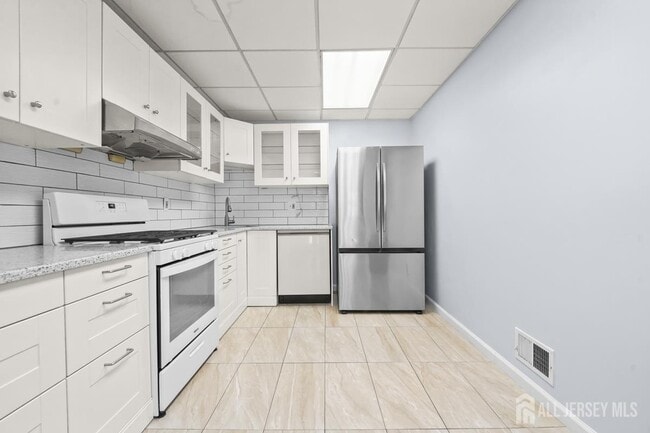 Building Photo - 19 Covington Ct