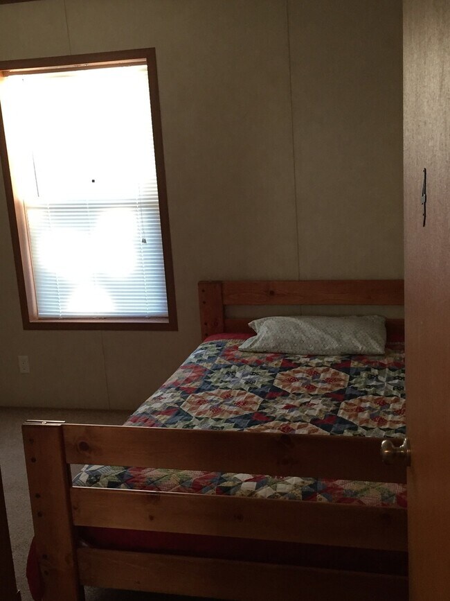 Updated Trailer for rent in Belfield 202 3rd Ave SW Belfield ND 58622