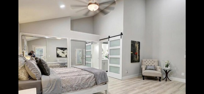 Building Photo - Spacious and beautiful 3 bedroom 2 bath ho...